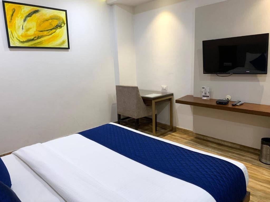 Hotel Ak Suites Patiāla Exteriér fotografie