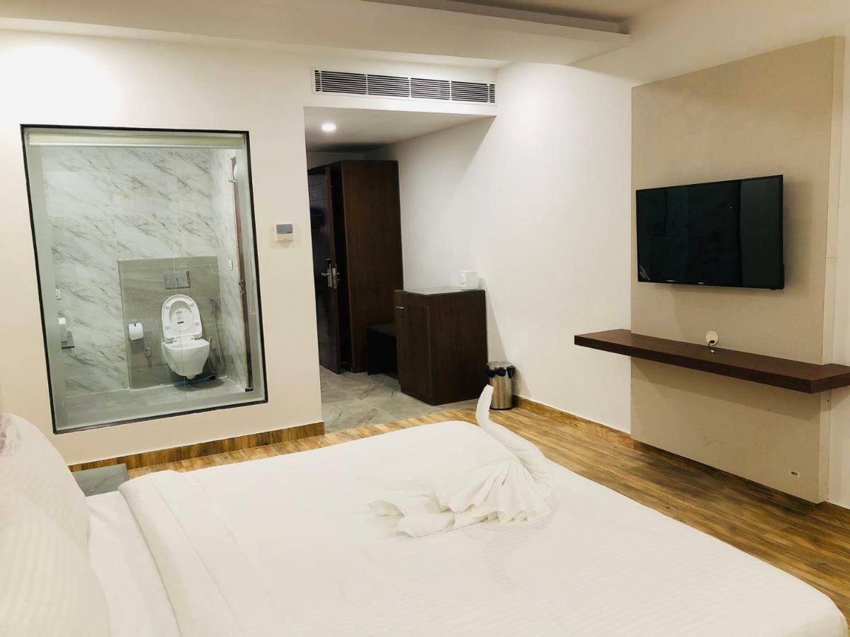 Hotel Ak Suites Patiāla Exteriér fotografie