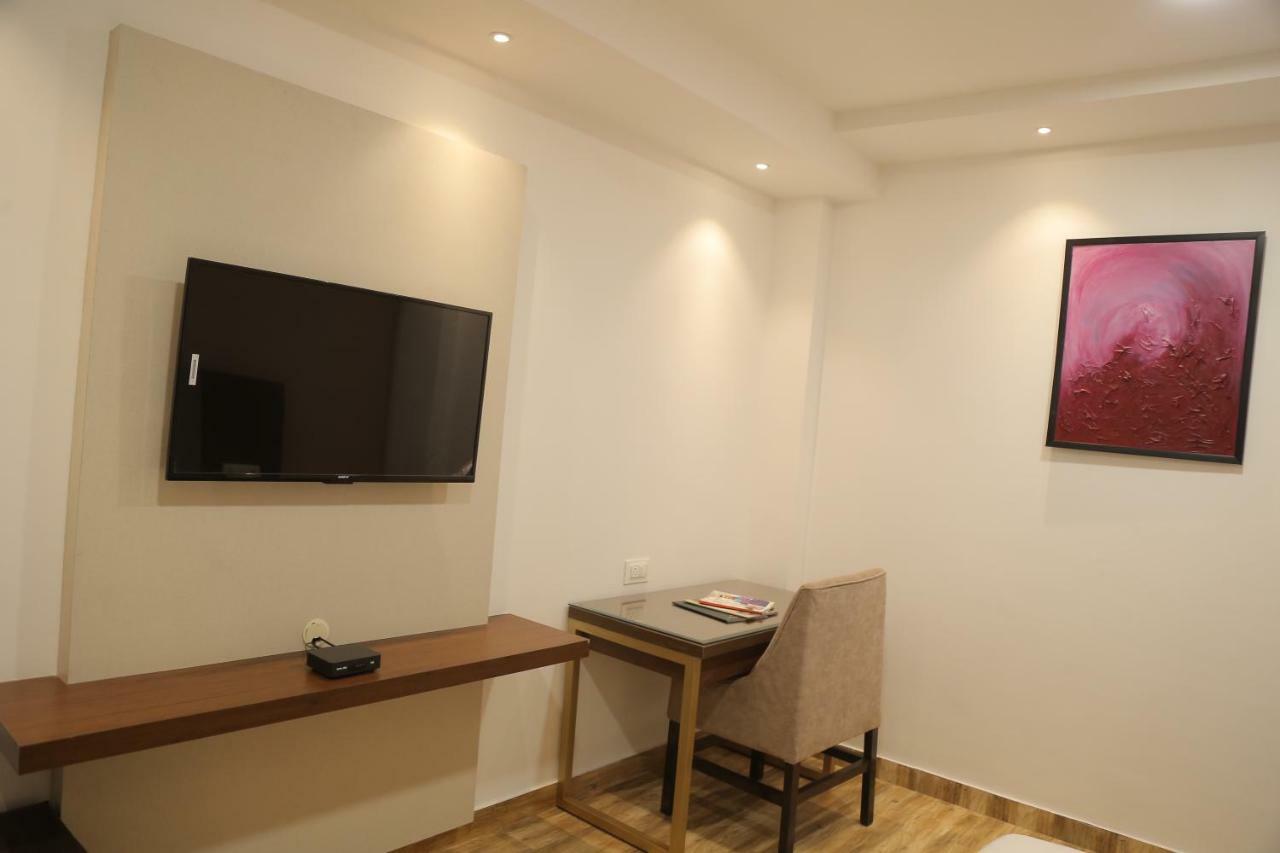 Hotel Ak Suites Patiāla Exteriér fotografie